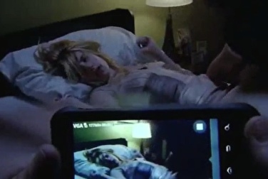 Снимает на телефон, как трахают Эмму Робертс (АИУ 4 сезон)